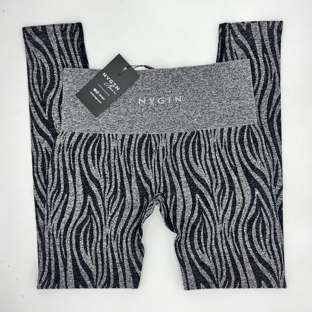 NVGTN Women's Gray & Black Zebra-Print Leggings